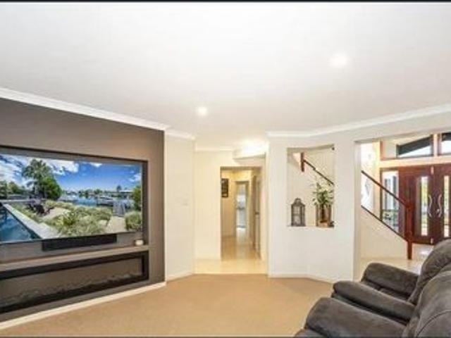 House for rent in Banksia Beach, Greater Brisbane