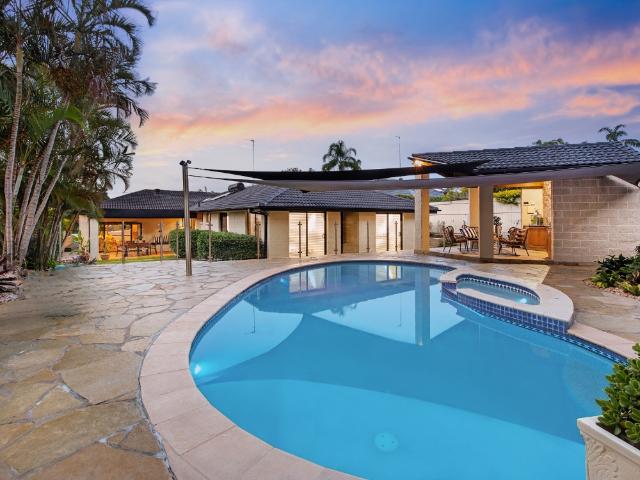 House for sale in Ashmore City