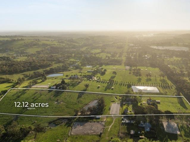 Cottage for sale in Camerons Creek, Victoria