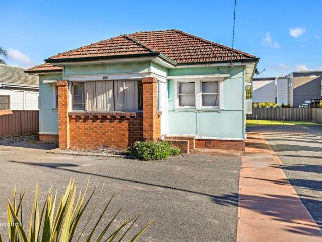 House for sale in Wollongong West, New South Wales