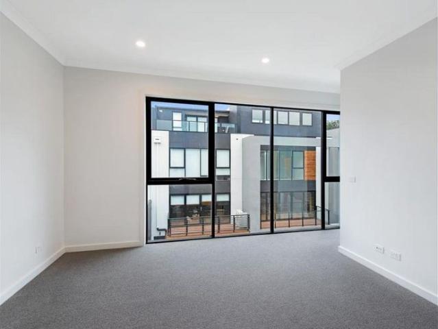 Townhouse for rent in Camerons Creek, Victoria