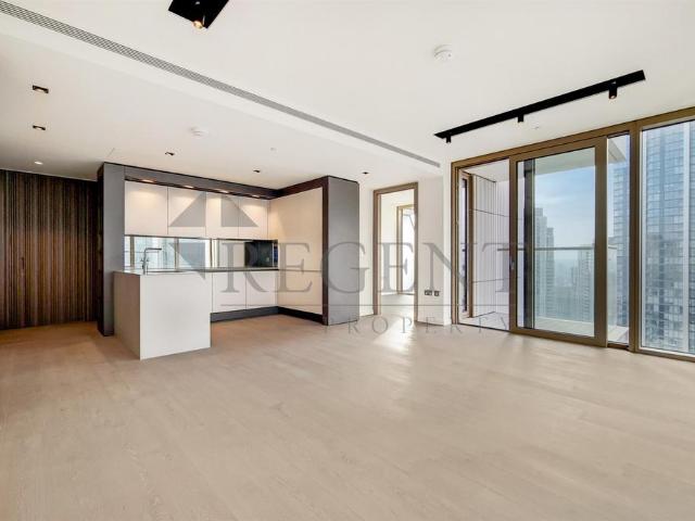 Apartment for rent in Wood Wharf, Greater London