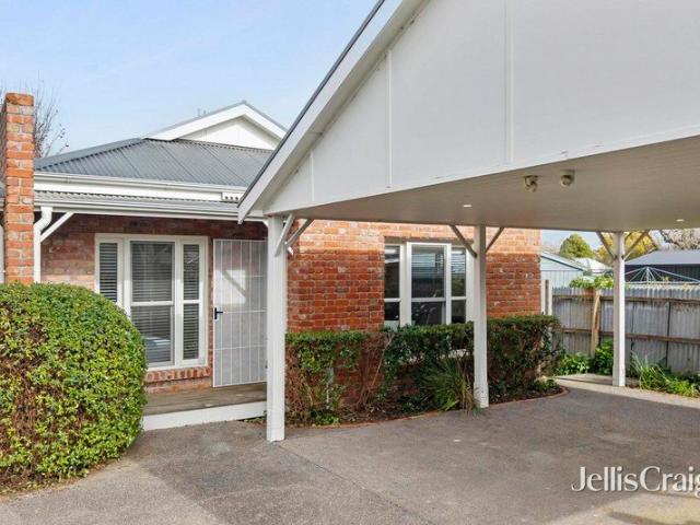 Townhouse for sale in Kyneton, Victoria