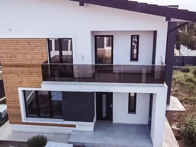 Casă vânzări