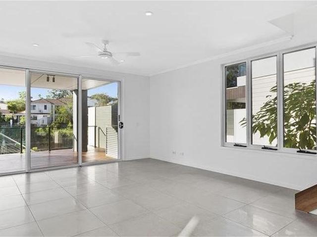 Villa for rent in Fernbrook, Queensland