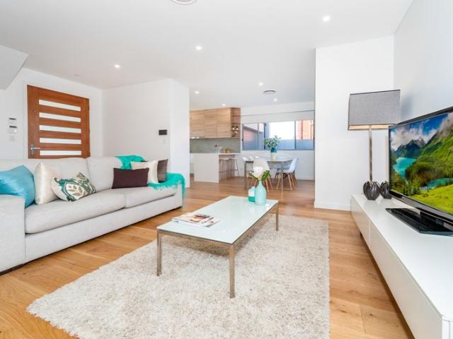Duplex for rent in Sydney, New South Wales