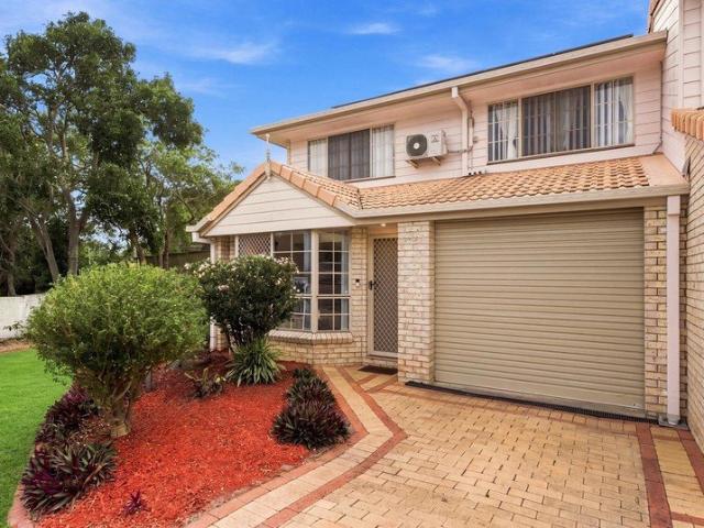 Townhouse for sale in Toombul, Queensland