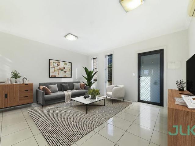 Townhouse for rent in Sydney, New South Wales