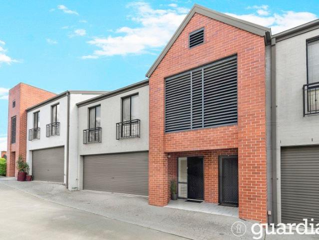 Townhouse for rent in Sydney, New South Wales