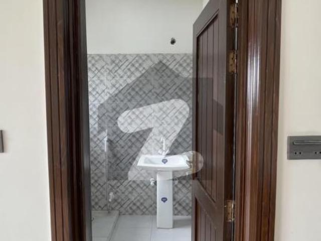 House for sale in Faisalabad, Islamabad Capital Territory