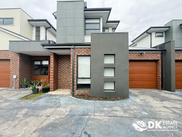 Townhouse for rent in The Botanical, Melbourne