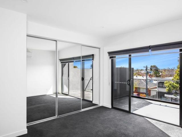 Townhouse for rent in Camerons Creek, Victoria