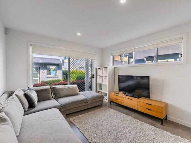 Townhouse for rent in Sydney, New South Wales