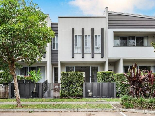 Townhouse for sale in Fitzgibbon