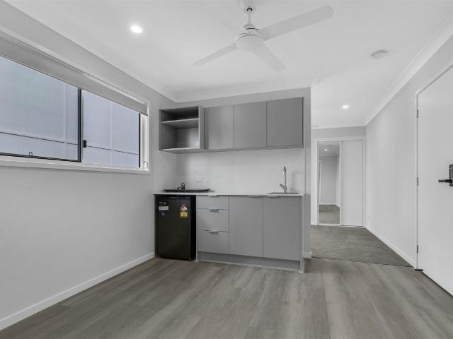 Granny Flat for rent in Toombul, Queensland