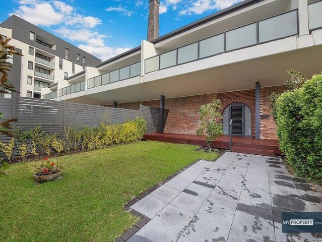 Townhouse for rent in Sydney, New South Wales