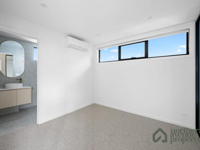 Townhouse for rent in Camerons Creek, Victoria