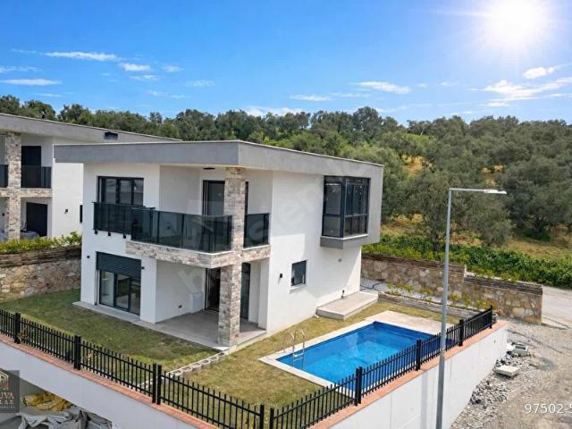 Burhaniye, Balikesir içerisinde satılık Villa