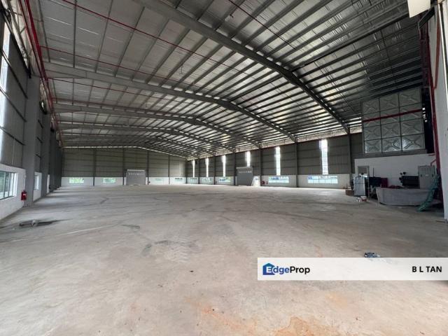 Warehouse for sale in Pekan Nenas, Johor