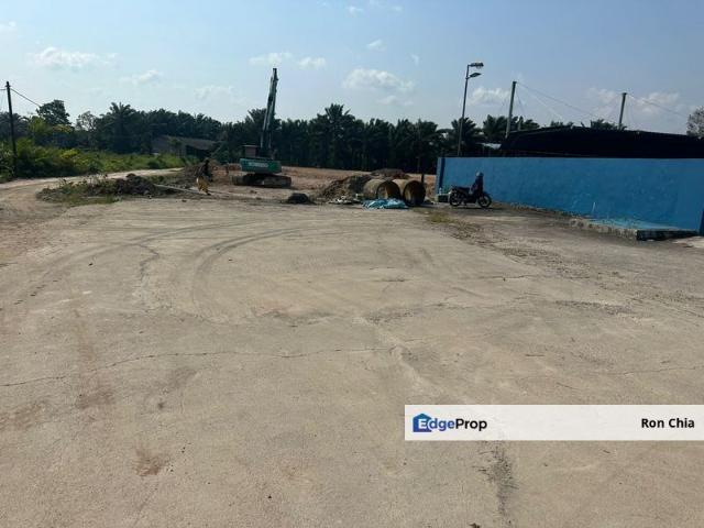 Warehouse for sale in Pekan Nenas, Johor