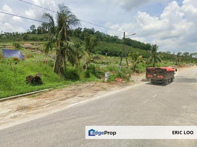 Warehouse for sale in Pekan Nenas, Johor