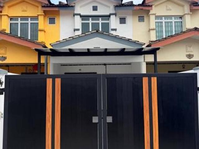 Terraced House for sale in Ulu Tiram, Johor