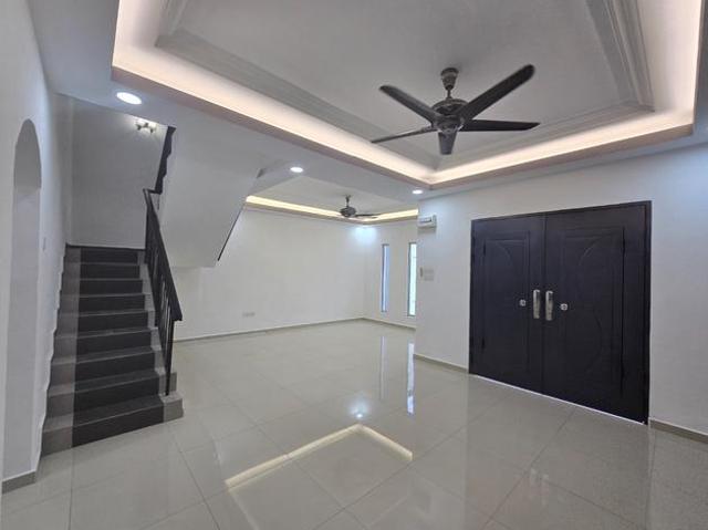 Terraced House for sale in Ulu Tiram, Johor