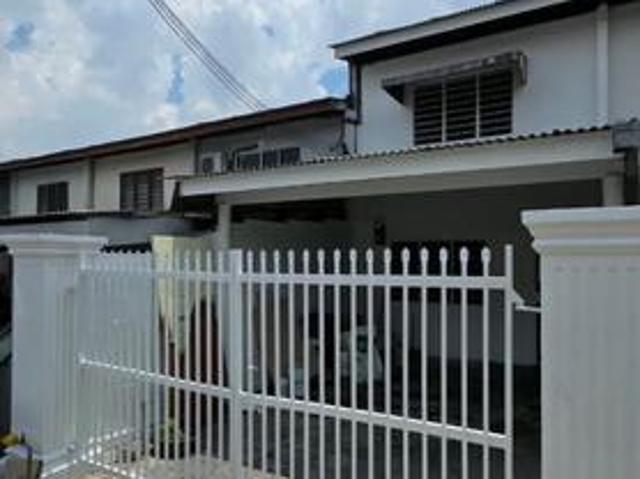 Terraced House for sale in Ulu Tiram, Johor