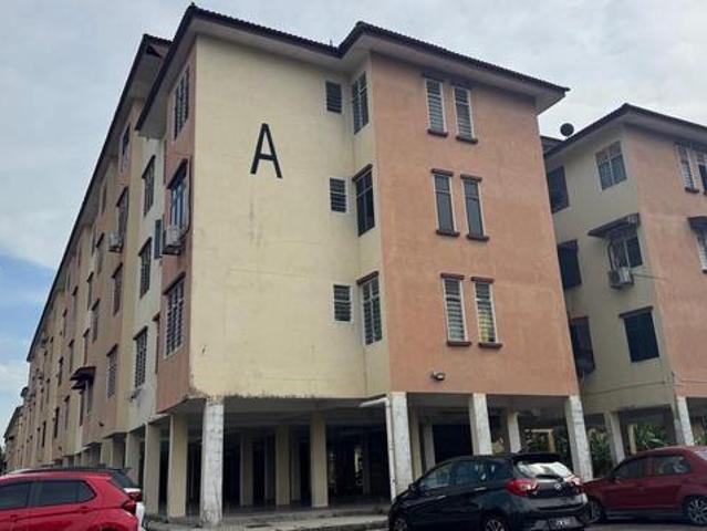 Flat for sale in Ulu Tiram, Johor