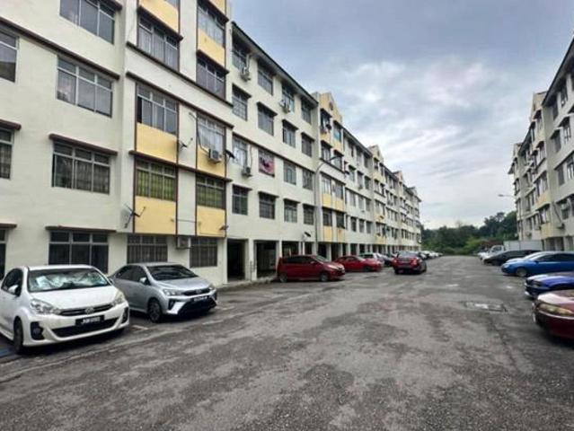 Flat for sale in Ulu Tiram, Johor