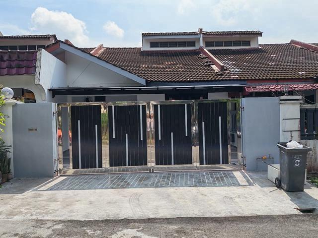 Terraced House for sale in Ulu Tiram, Johor