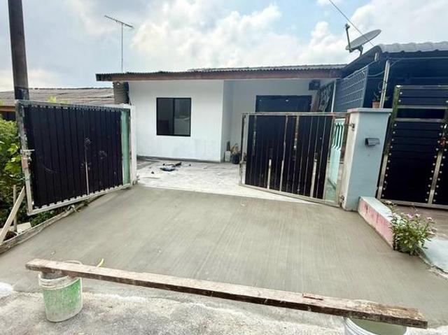Terraced House for sale in Ulu Tiram, Johor