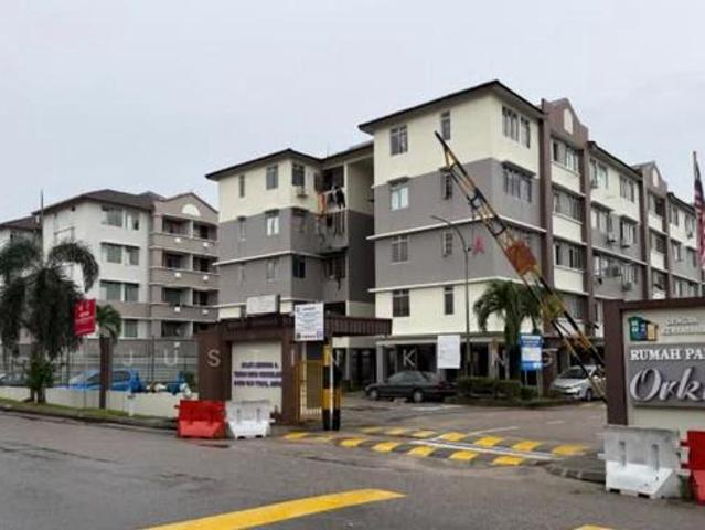 Flat for sale in Ulu Tiram, Johor