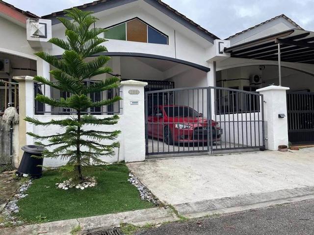 Terraced House for sale in Ulu Tiram, Johor