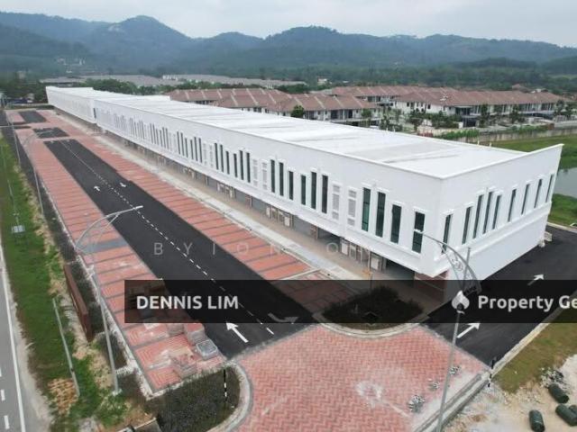 Shop for rent in Fasa 3, Batang Kali