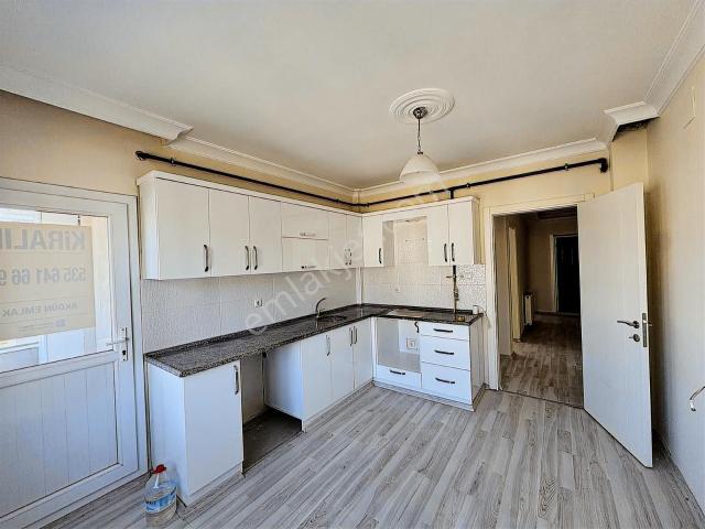 Akhisar, Manisa içerisinde kiralık mülk