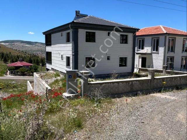 Niğde içerisinde satılık Villa