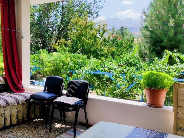 Niğde içerisinde satılık Villa