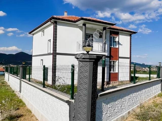 Niğde içerisinde satılık Villa