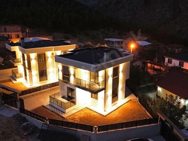 Niğde içerisinde satılık Villa