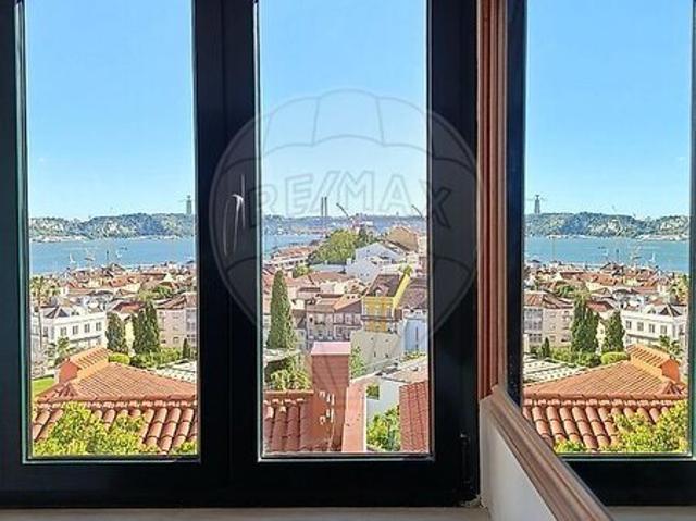 Apartamento venda em Estrela, Lisboa