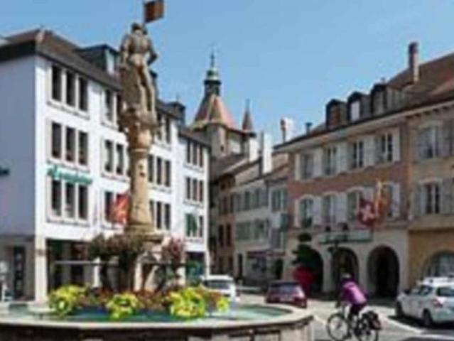 Haus kaufen in Orbe, Waadt