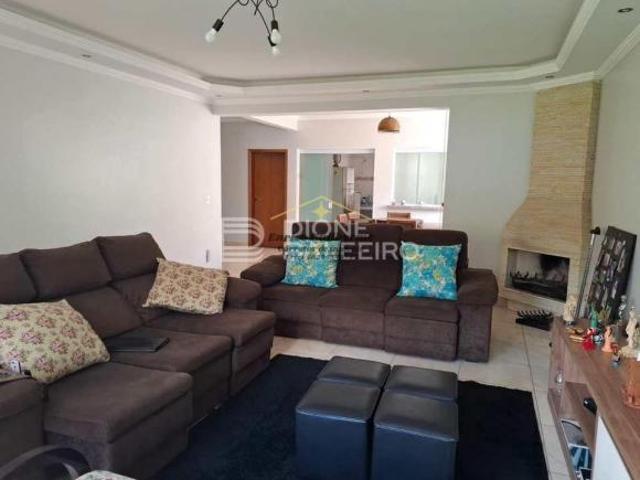 Casa venda em Região Imediata de Taubaté-Pindamonhangaba, Região Metropolitana do Vale do Paraíba e Litoral Norte