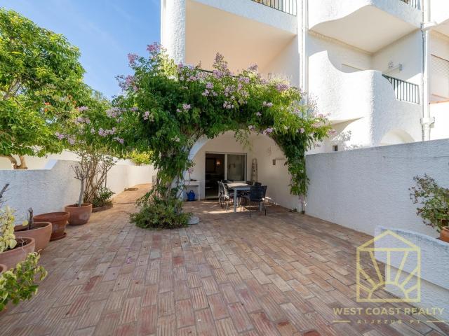 Apartamento venda em Caliços, Lagos