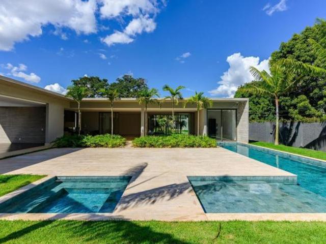 Casa venda em Região Geográfica Imediata do Distrito Federal, Região Integrada de Desenvolvimento do Distrito Federal e Entorno
