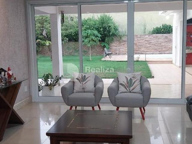 Casa venda em Região Imediata de Taubaté-Pindamonhangaba, Região Metropolitana do Vale do Paraíba e Litoral Norte