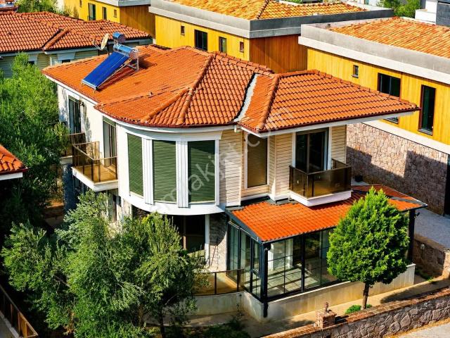 Ayvalik, Balikesir içerisinde satılık Villa