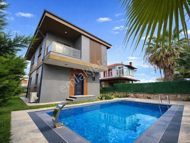 Ayvalik, Balikesir içerisinde satılık Villa