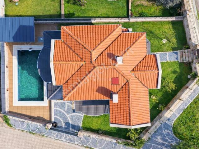 Ayvalik, Balikesir içerisinde satılık Villa