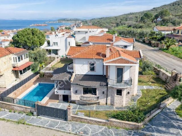 Ayvalik, Balikesir içerisinde satılık Villa